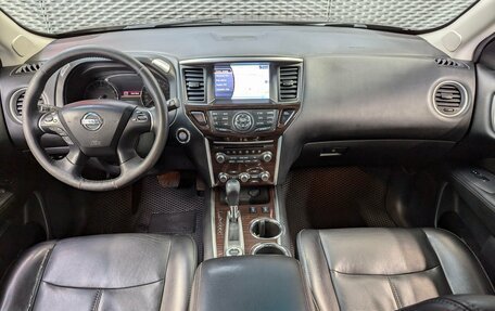 Nissan Pathfinder, 2015 год, 1 750 000 рублей, 12 фотография