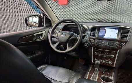 Nissan Pathfinder, 2015 год, 1 750 000 рублей, 13 фотография