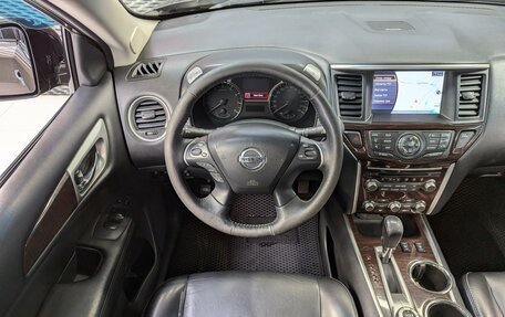 Nissan Pathfinder, 2015 год, 1 750 000 рублей, 14 фотография