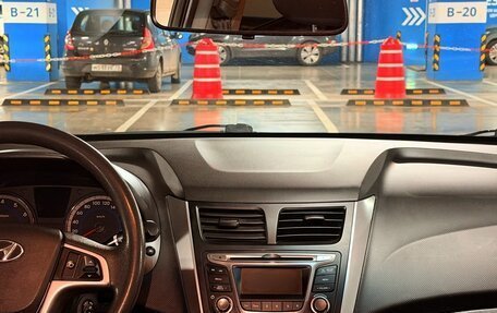 Hyundai Solaris II рестайлинг, 2016 год, 950 000 рублей, 11 фотография