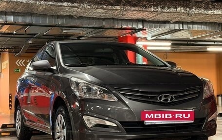 Hyundai Solaris II рестайлинг, 2016 год, 950 000 рублей, 3 фотография