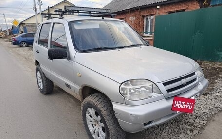 Chevrolet Niva I рестайлинг, 2004 год, 270 000 рублей, 2 фотография