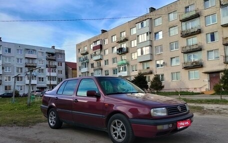 Volkswagen Vento, 1993 год, 170 000 рублей, 1 фотография