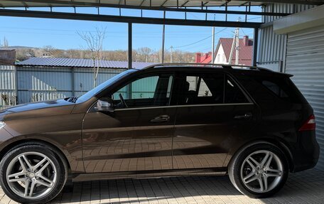 Mercedes-Benz M-Класс, 2012 год, 2 400 000 рублей, 2 фотография