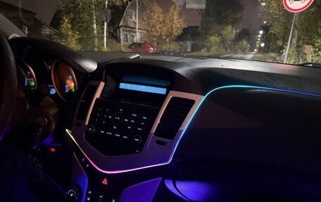 Chevrolet Cruze II, 2010 год, 320 000 рублей, 12 фотография