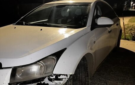 Chevrolet Cruze II, 2010 год, 320 000 рублей, 3 фотография