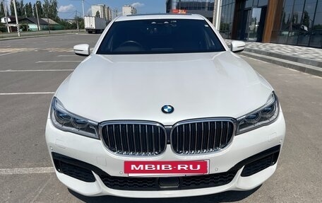BMW 7 серия, 2018 год, 3 862 000 рублей, 2 фотография