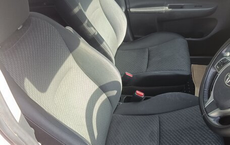 Toyota Ractis II, 2011 год, 890 000 рублей, 10 фотография