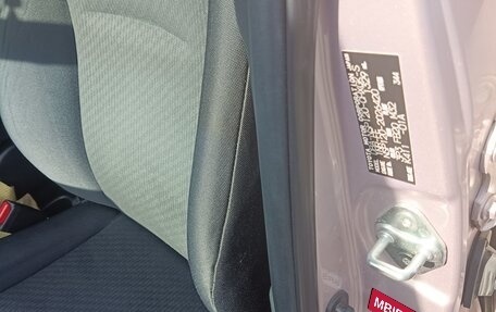 Toyota Ractis II, 2011 год, 890 000 рублей, 7 фотография