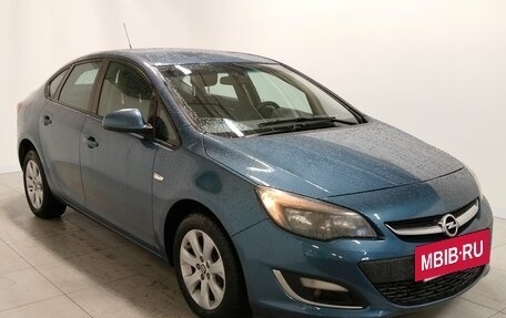 Opel Astra J, 2013 год, 380 000 рублей, 2 фотография