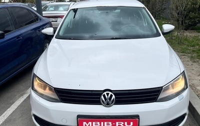 Volkswagen Jetta VI, 2013 год, 699 000 рублей, 1 фотография