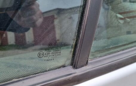 Volkswagen Polo III рестайлинг, 2001 год, 300 000 рублей, 21 фотография