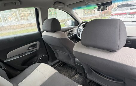 Chevrolet Cruze II, 2010 год, 370 000 рублей, 10 фотография