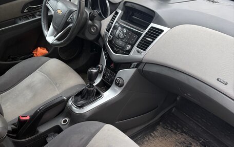 Chevrolet Cruze II, 2010 год, 370 000 рублей, 11 фотография