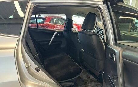 Toyota RAV4, 2016 год, 2 499 000 рублей, 17 фотография