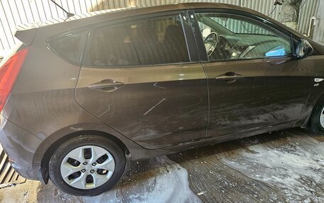 Hyundai Solaris II рестайлинг, 2015 год, 950 000 рублей, 8 фотография