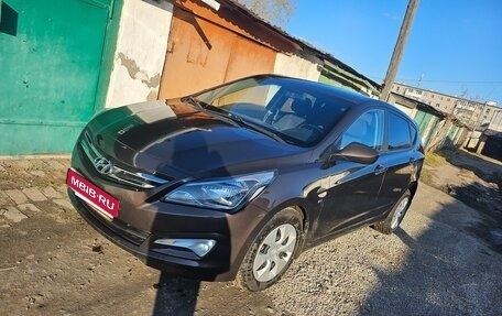 Hyundai Solaris II рестайлинг, 2015 год, 950 000 рублей, 4 фотография