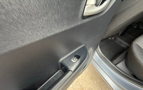 KIA Rio IV, 2017 год, 990 000 рублей, 16 фотография