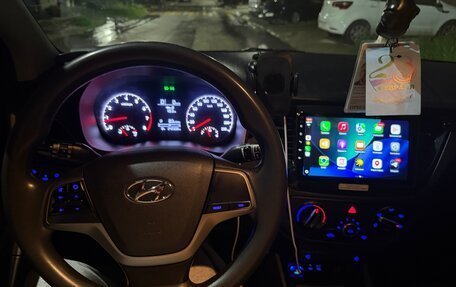 Hyundai Solaris II рестайлинг, 2018 год, 7 фотография