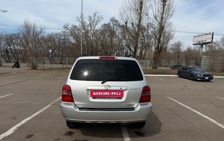 Toyota Kluger I, 2001 год, 1 000 000 рублей, 6 фотография