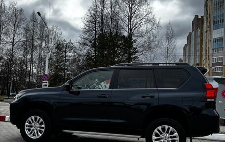 Toyota Land Cruiser Prado 150 рестайлинг 2, 2018 год, 5 000 000 рублей, 6 фотография