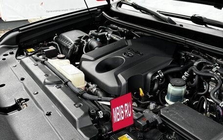 Toyota Land Cruiser Prado 150 рестайлинг 2, 2018 год, 5 000 000 рублей, 2 фотография