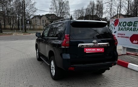Toyota Land Cruiser Prado 150 рестайлинг 2, 2018 год, 5 000 000 рублей, 4 фотография