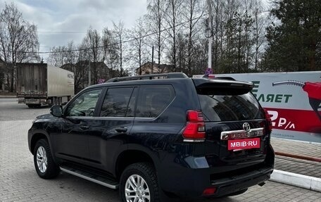 Toyota Land Cruiser Prado 150 рестайлинг 2, 2018 год, 5 000 000 рублей, 7 фотография