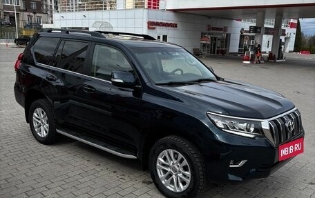 Toyota Land Cruiser Prado 150 рестайлинг 2, 2018 год, 5 000 000 рублей, 14 фотография