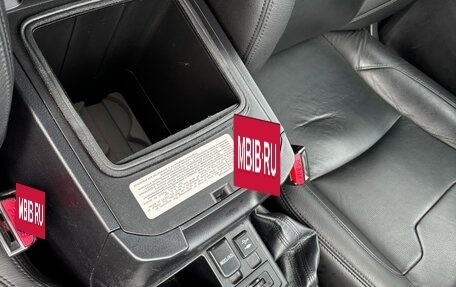 Toyota Land Cruiser Prado 150 рестайлинг 2, 2018 год, 5 000 000 рублей, 20 фотография