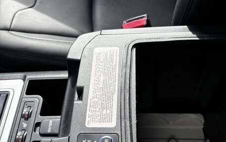 Toyota Land Cruiser Prado 150 рестайлинг 2, 2018 год, 5 000 000 рублей, 28 фотография