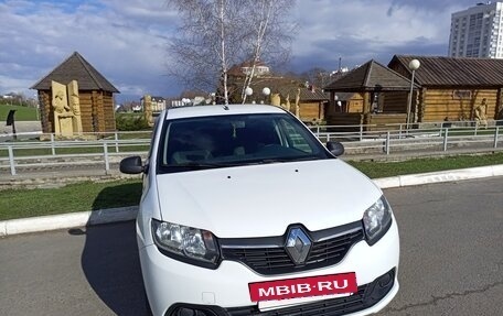 Renault Logan II, 2017 год, 558 000 рублей, 2 фотография