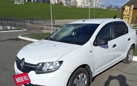 Renault Logan II, 2017 год, 558 000 рублей, 4 фотография