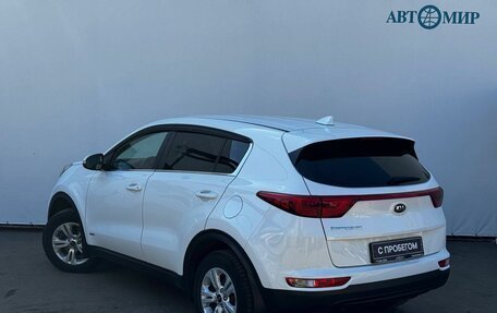 KIA Sportage IV рестайлинг, 2017 год, 1 900 000 рублей, 6 фотография