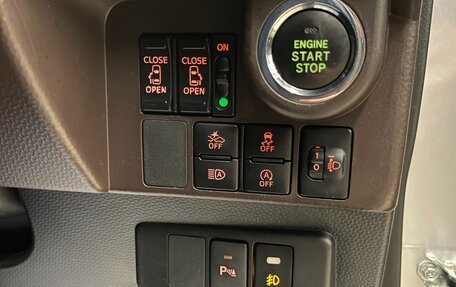 Toyota Tank I, 2019 год, 920 000 рублей, 8 фотография