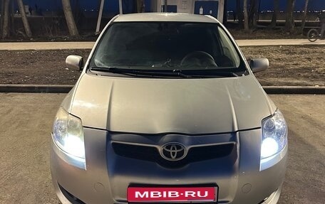 Toyota Auris II, 2008 год, 600 000 рублей, 1 фотография