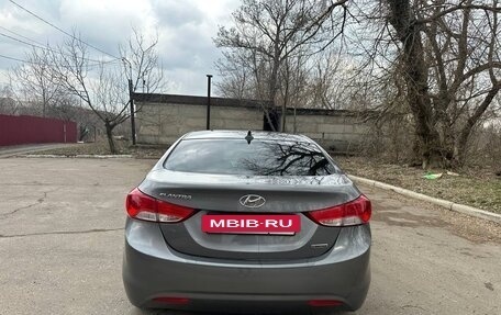 Hyundai Elantra V, 2011 год, 950 000 рублей, 2 фотография