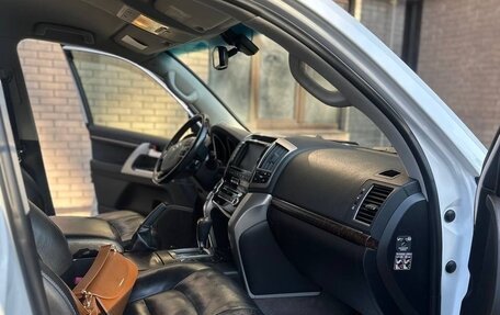 Toyota Land Cruiser 200, 2012 год, 3 200 000 рублей, 7 фотография