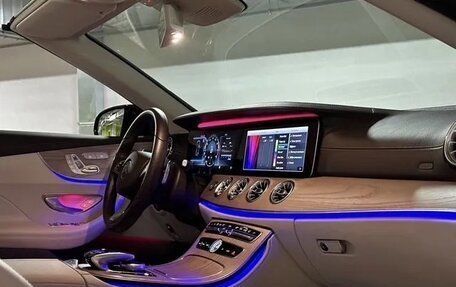 Mercedes-Benz E-Класс, 2018 год, 5 800 000 рублей, 14 фотография