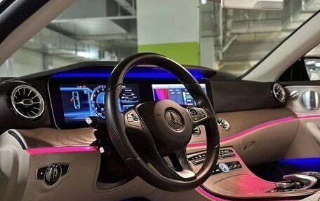 Mercedes-Benz E-Класс, 2018 год, 5 800 000 рублей, 16 фотография
