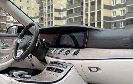 Mercedes-Benz E-Класс, 2018 год, 5 800 000 рублей, 30 фотография