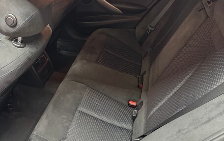 BMW 3 серия, 2015 год, 2 010 000 рублей, 27 фотография