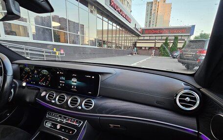 Mercedes-Benz E-Класс, 2020 год, 3 500 000 рублей, 5 фотография