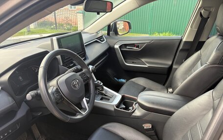 Toyota RAV4, 2021 год, 3 290 000 рублей, 13 фотография