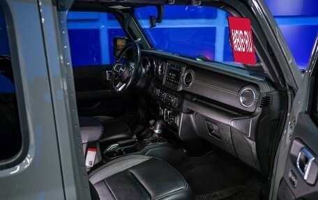 Jeep Wrangler, 2021 год, 6 300 000 рублей, 13 фотография