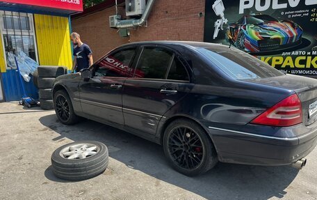 Mercedes-Benz C-Класс, 2002 год, 450 000 рублей, 2 фотография