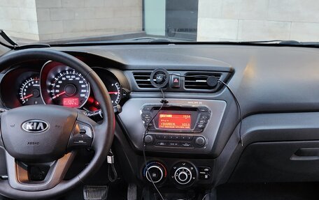 KIA Rio III рестайлинг, 2013 год, 600 000 рублей, 6 фотография