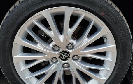 Toyota Camry, 2019 год, 3 300 000 рублей, 4 фотография