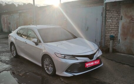 Toyota Camry, 2019 год, 3 300 000 рублей, 9 фотография