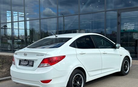 Hyundai Solaris II рестайлинг, 2011 год, 675 000 рублей, 2 фотография